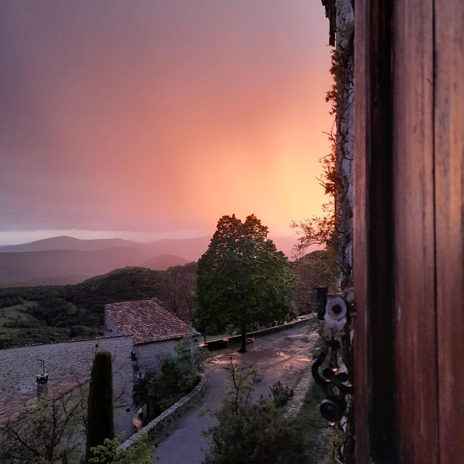 Les Roses Tremieres Bed & Breakfast Bargème Exterior foto